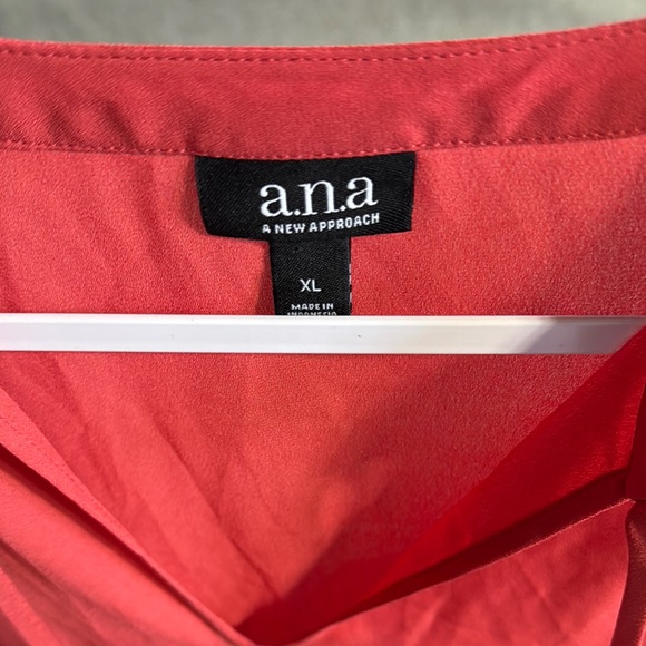 a.n.a Women's Red Blouse - Picture 3 of 3